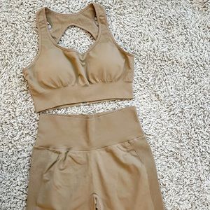 NEW High Waisted Seamless Activewear Yoga Sportswear Set.